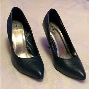Navy blue heels